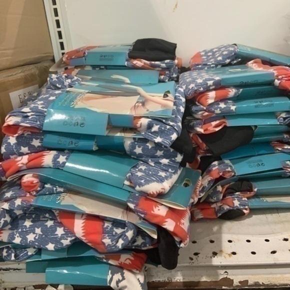 Flag Leggings - Picture 9 of 9